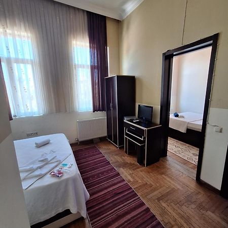 Gold Hotel Batum Kültér fotó