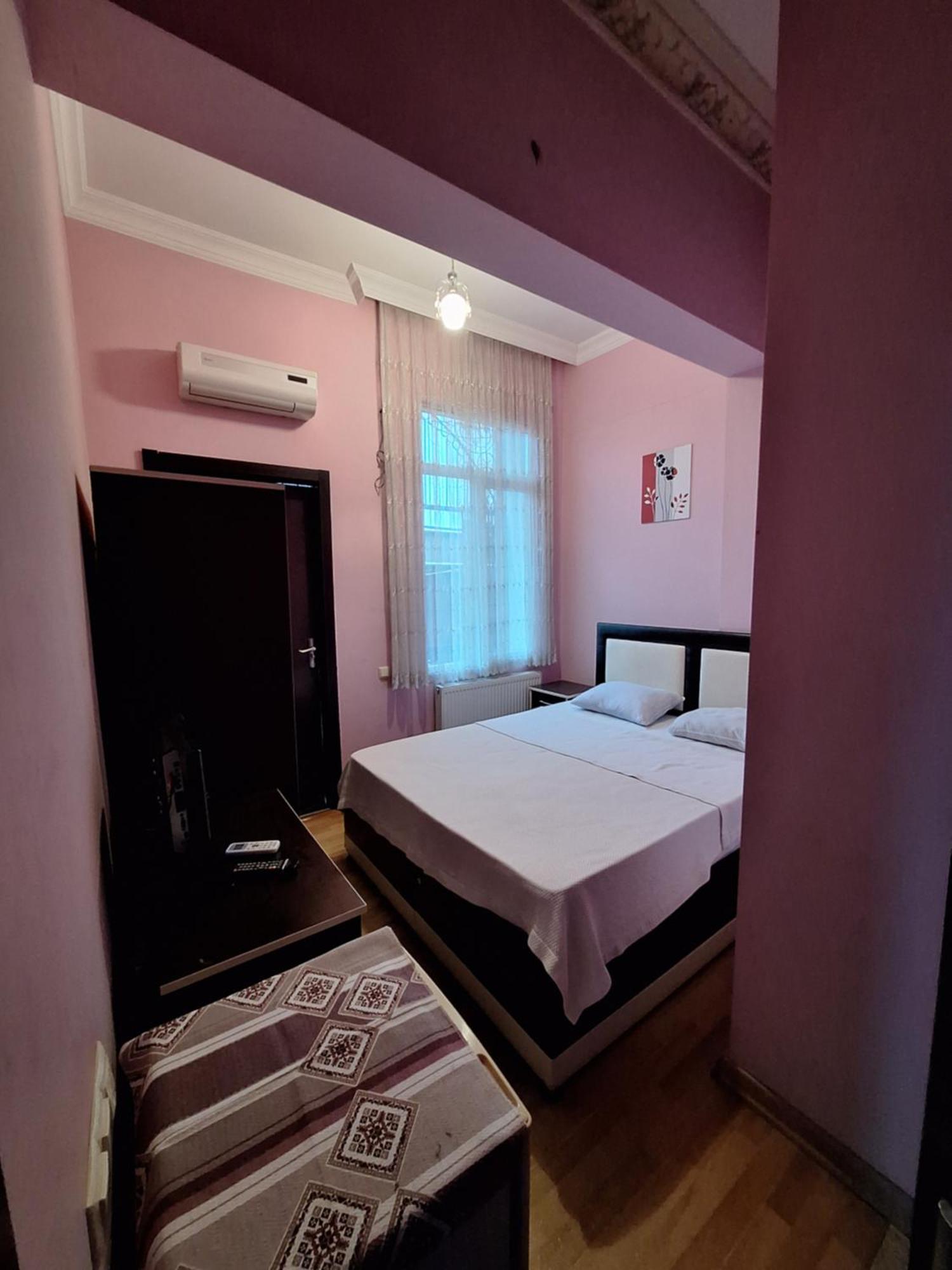 Gold Hotel Batum Kültér fotó