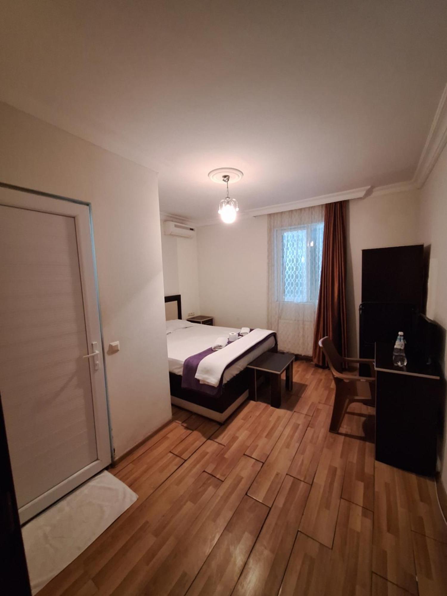 Gold Hotel Batum Kültér fotó